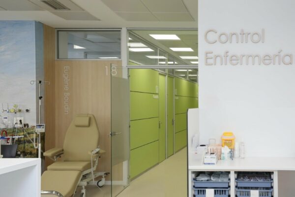 Humanización de espacios aplicada a sala de hospital